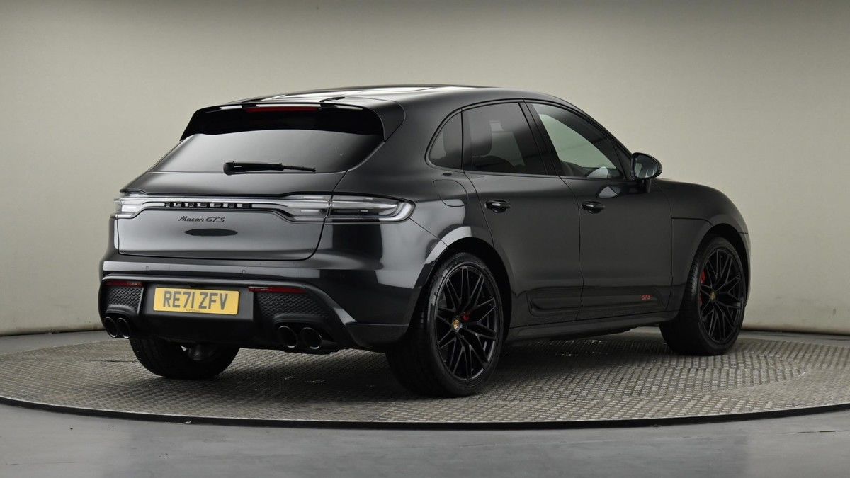 Porsche Macan Image 26