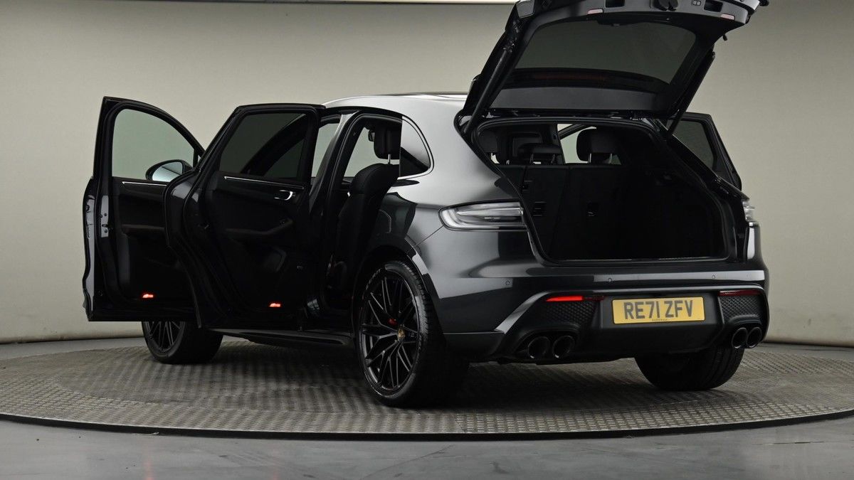 Porsche Macan Image 29