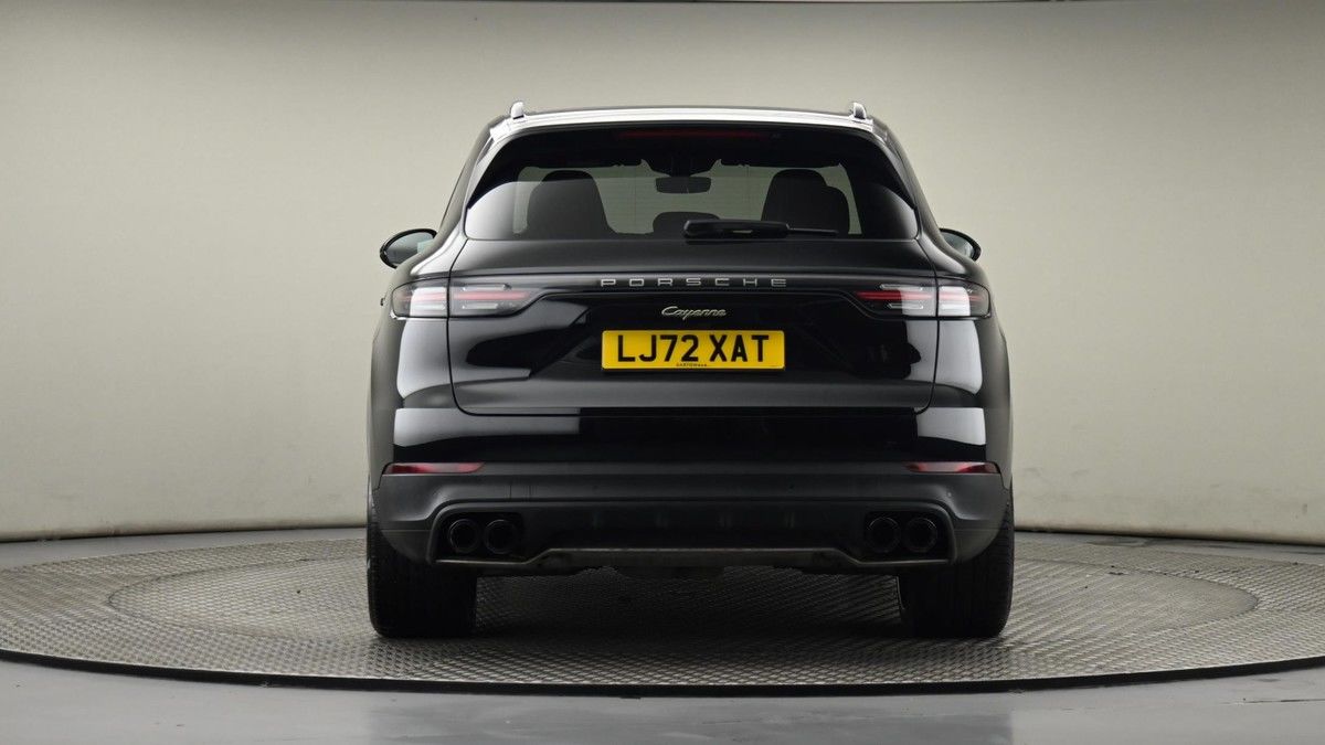 Porsche Cayenne Image 25