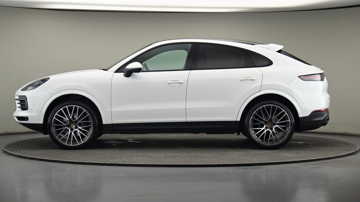 Porsche Cayenne Image 23