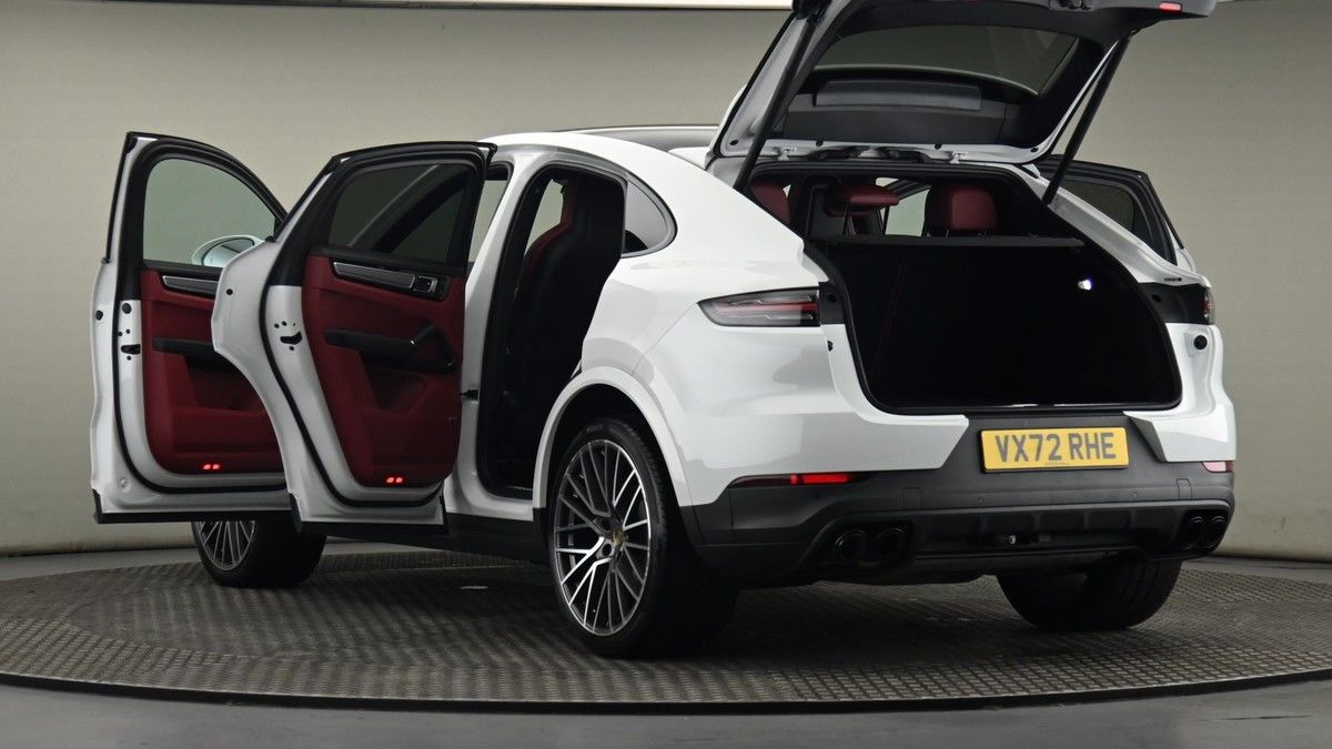 Porsche Cayenne Image 29