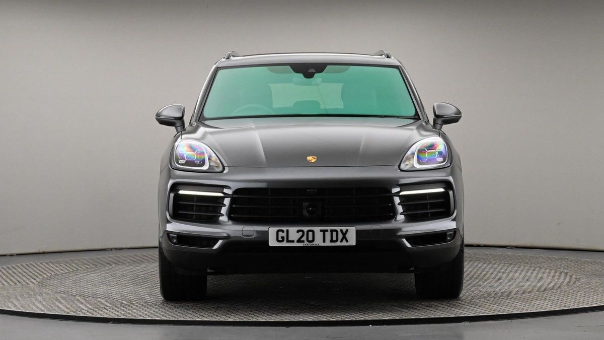 Porsche Cayenne Image 21