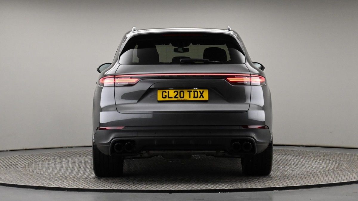 Porsche Cayenne Image 25