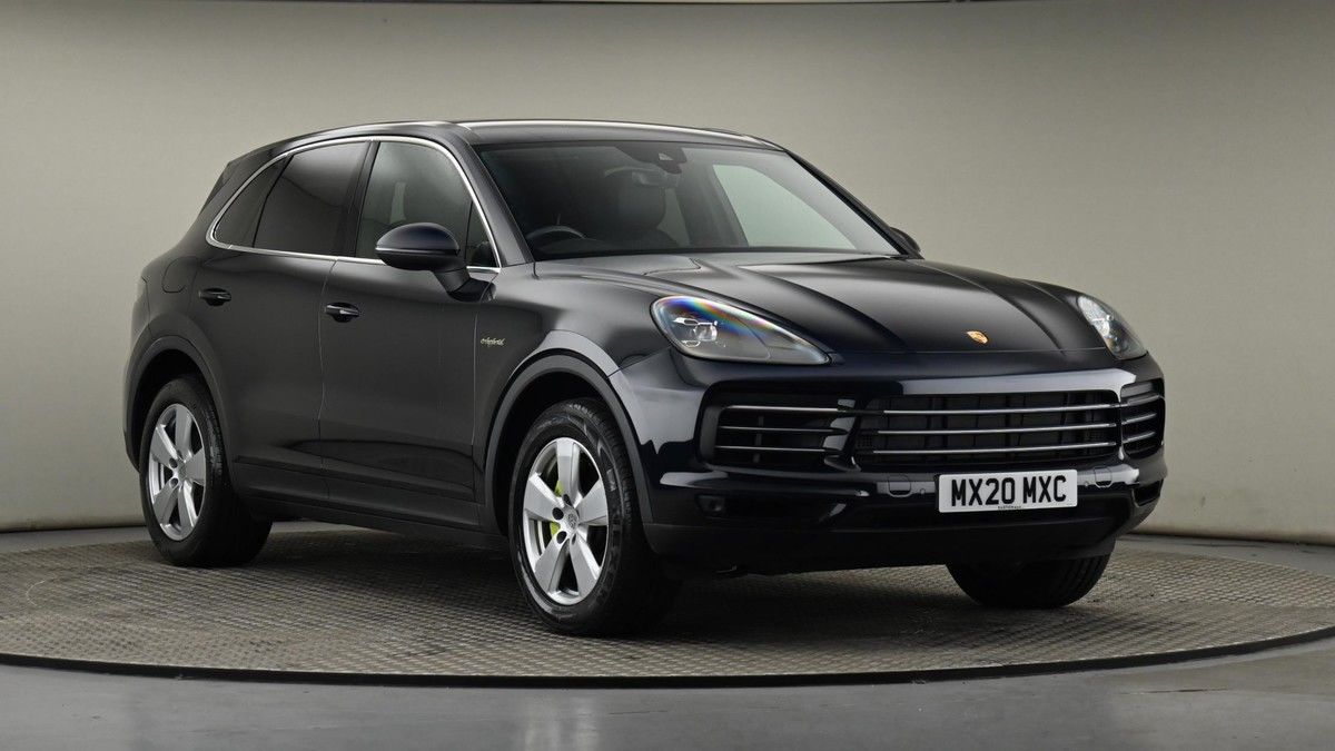 Porsche Cayenne Sticky Header Image