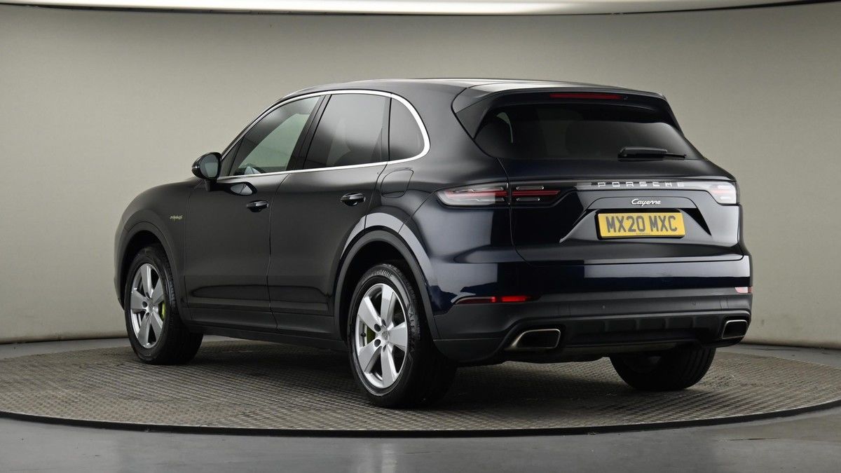 Porsche Cayenne Image 47