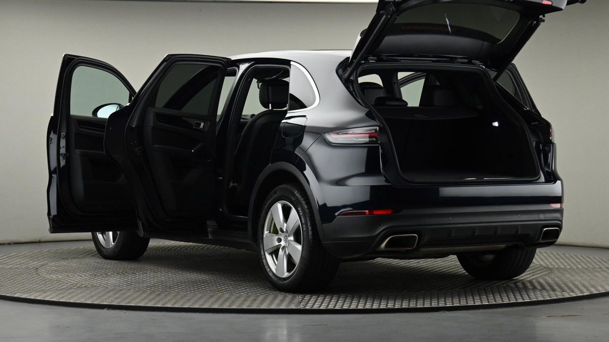 Porsche Cayenne Image 58