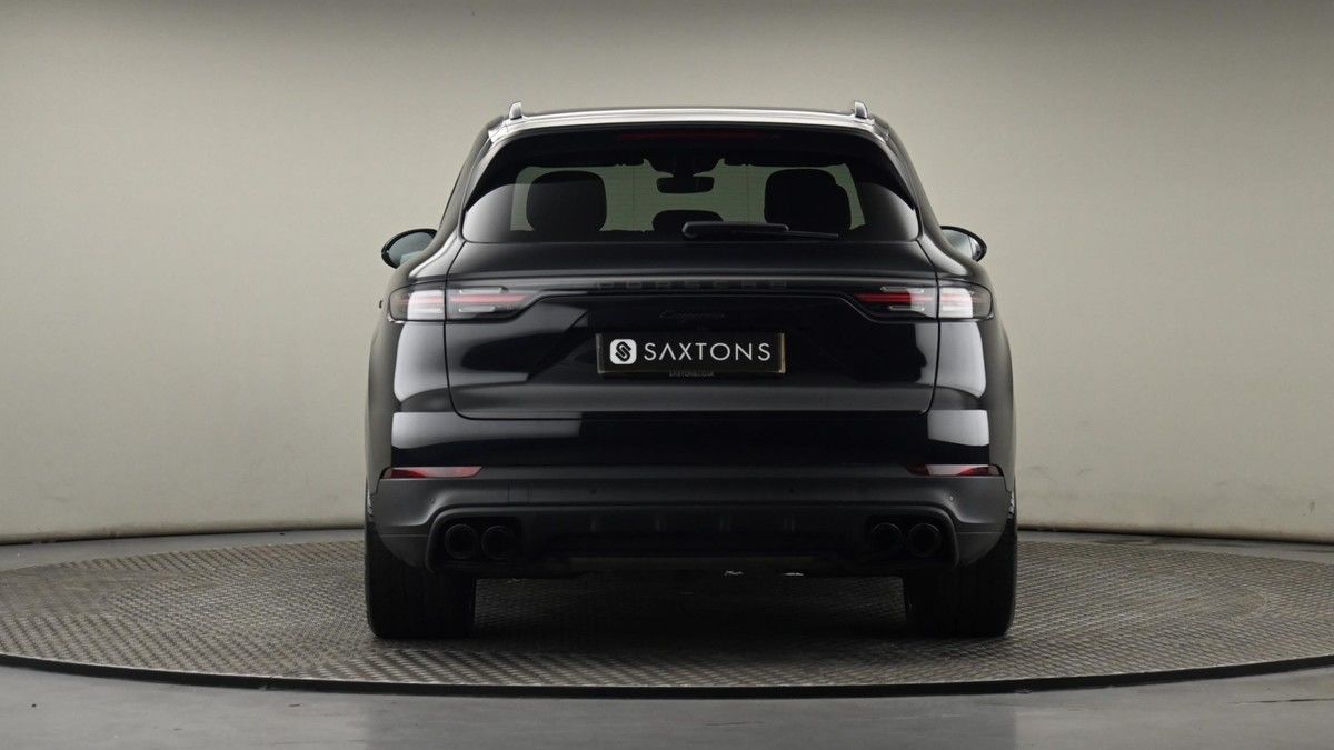 Porsche Cayenne Image 25