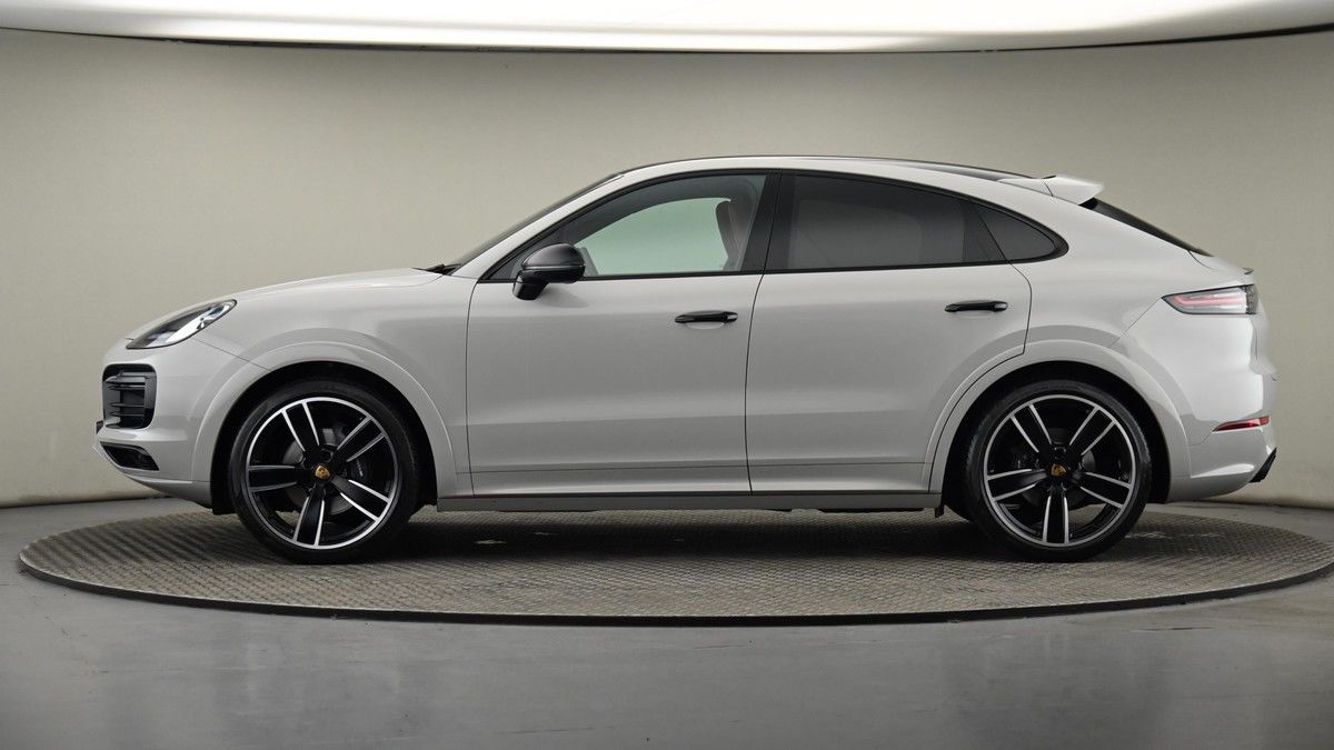 Porsche Cayenne Image 23