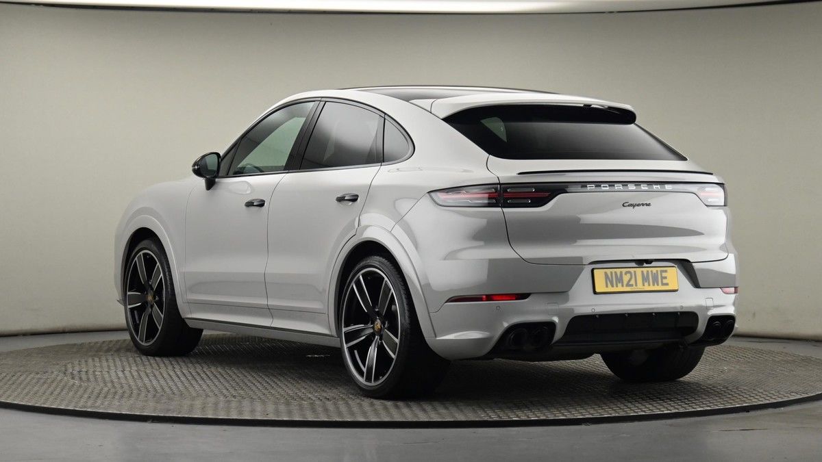 Porsche Cayenne Image 24