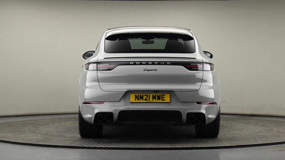 Porsche Cayenne Image 25