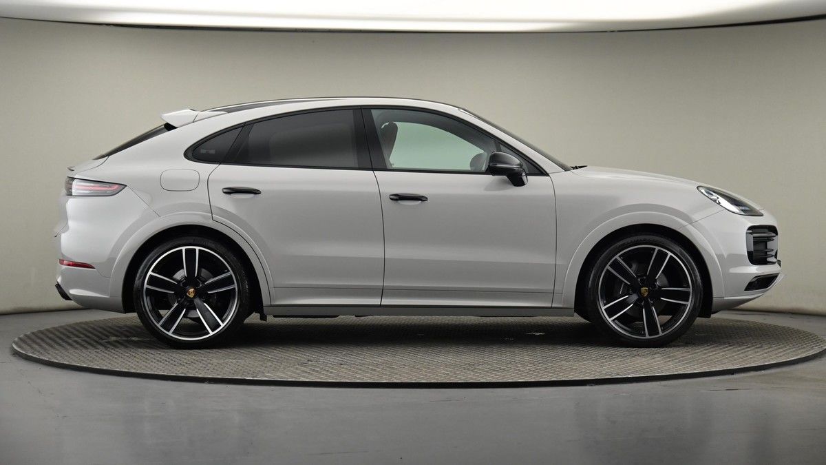 Porsche Cayenne Image 27