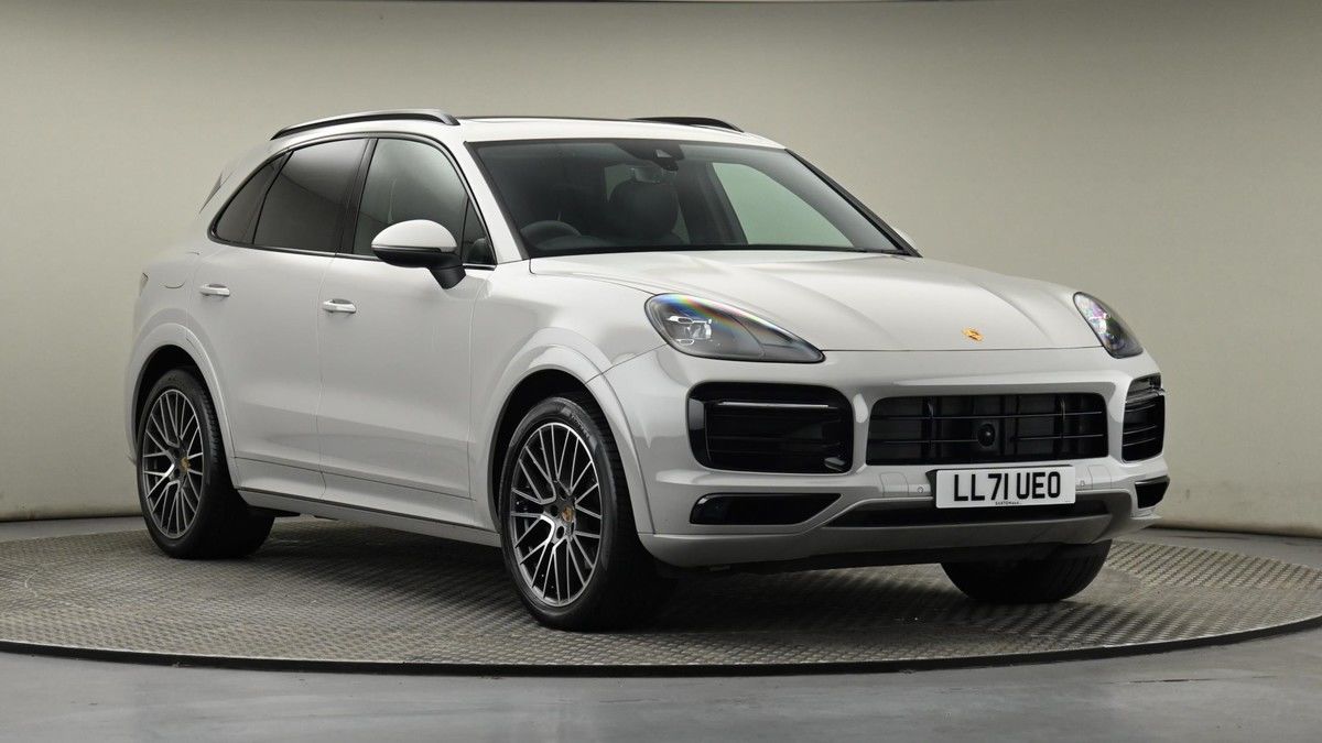Porsche Cayenne Sticky Header Image