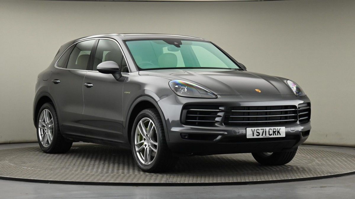 Porsche Cayenne Sticky Header Image