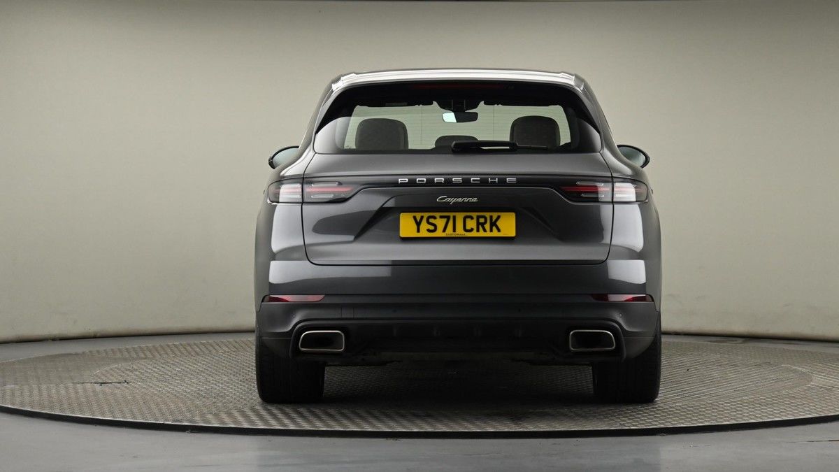 Porsche Cayenne Image 25