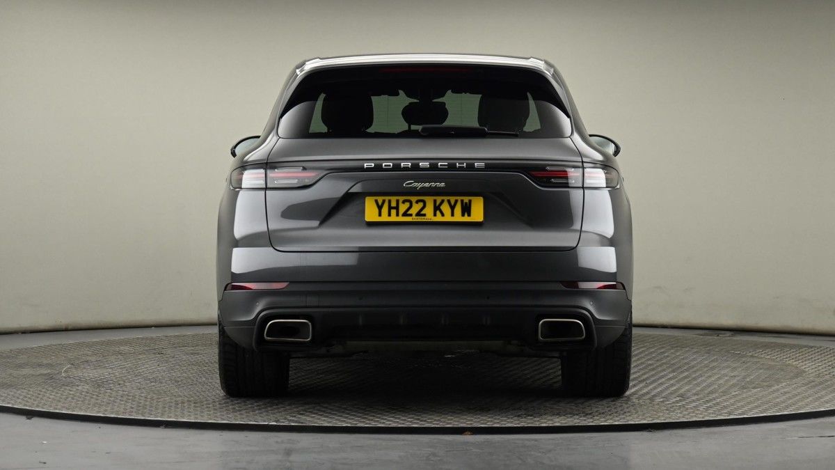 Porsche Cayenne Image 25