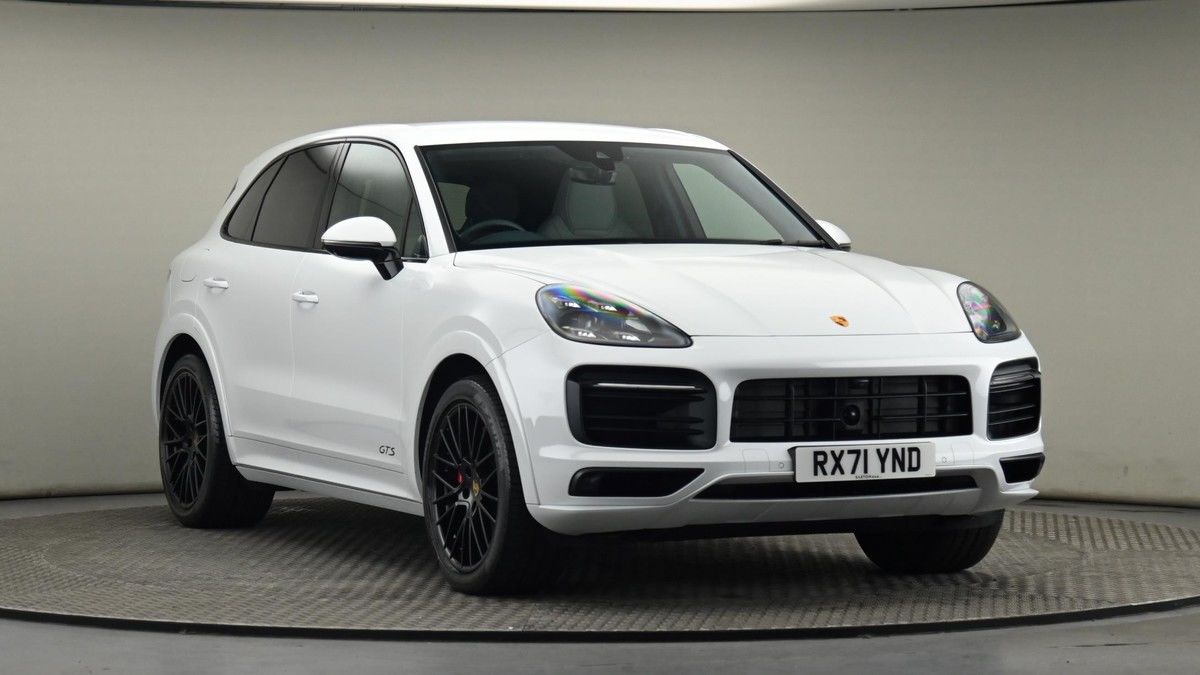 Porsche Cayenne Sticky Header Image
