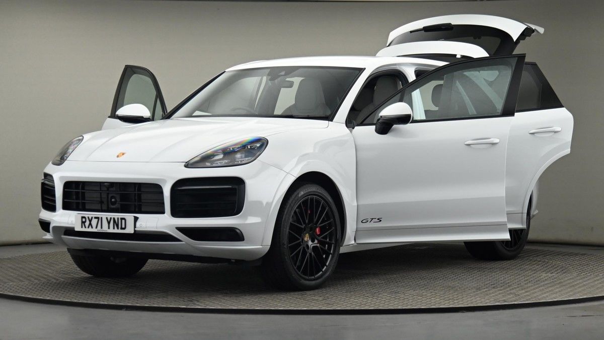 Porsche Cayenne Image 28