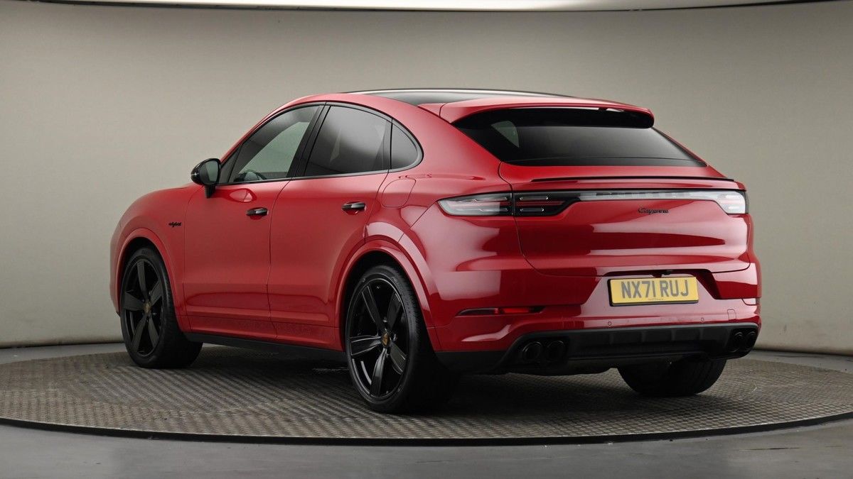 Porsche Cayenne Image 24