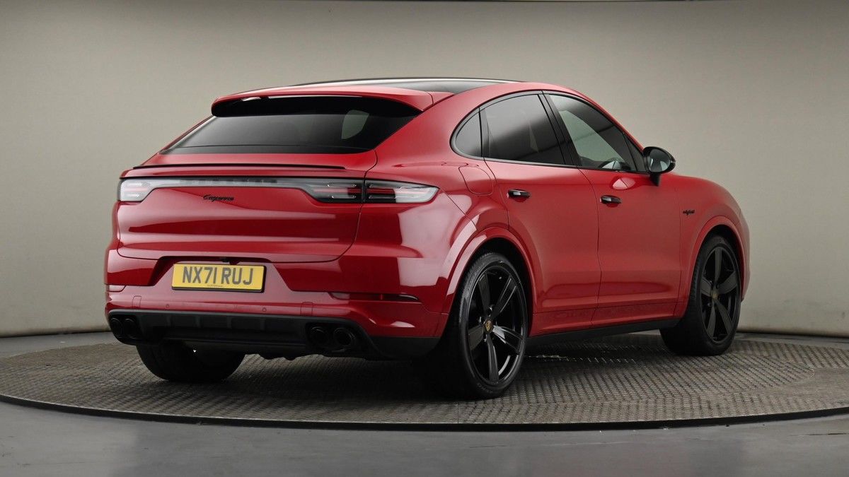 Porsche Cayenne Image 26
