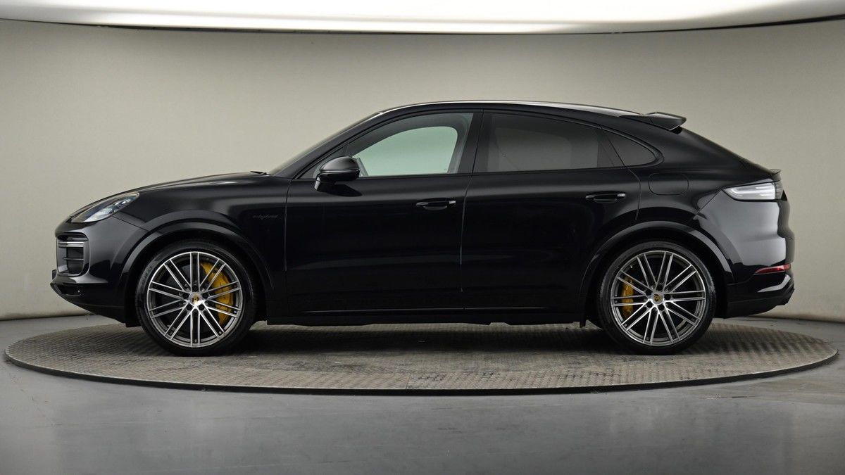 Porsche Cayenne Image 23