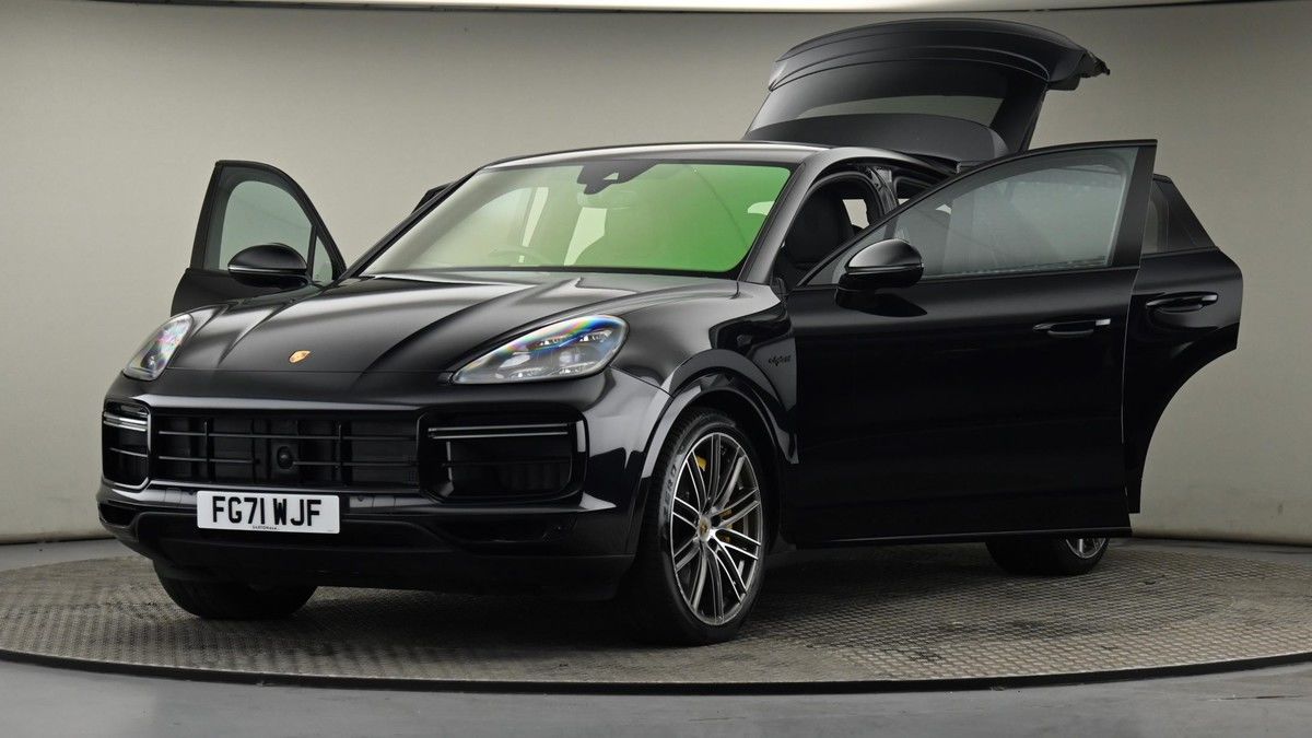 Porsche Cayenne Image 28