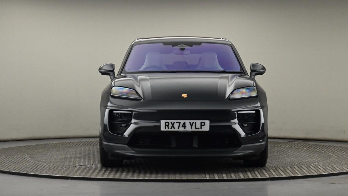 Porsche Macan Image 21