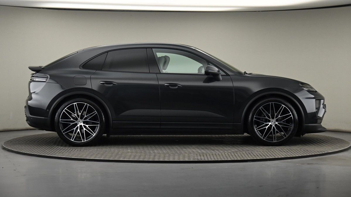 Porsche Macan Image 27
