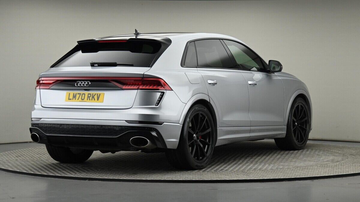 More views of Audi RSQ8