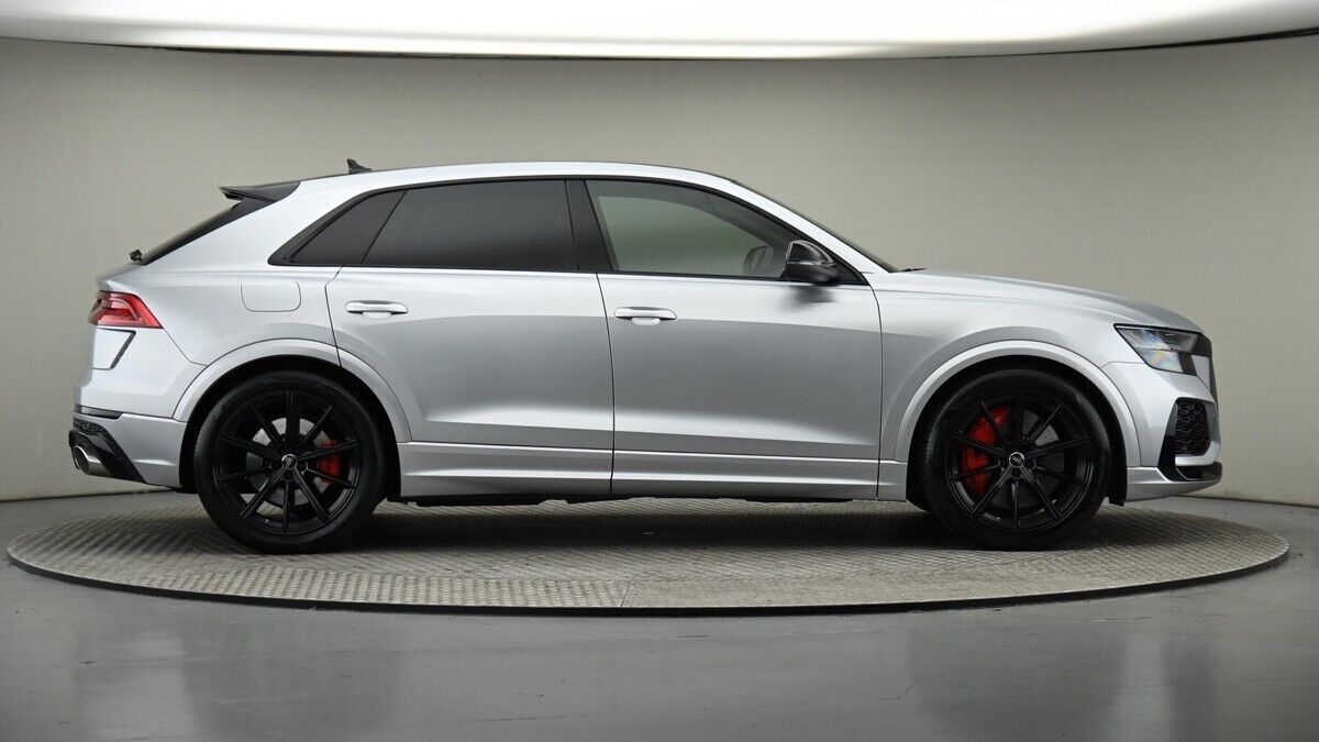 More views of Audi RSQ8