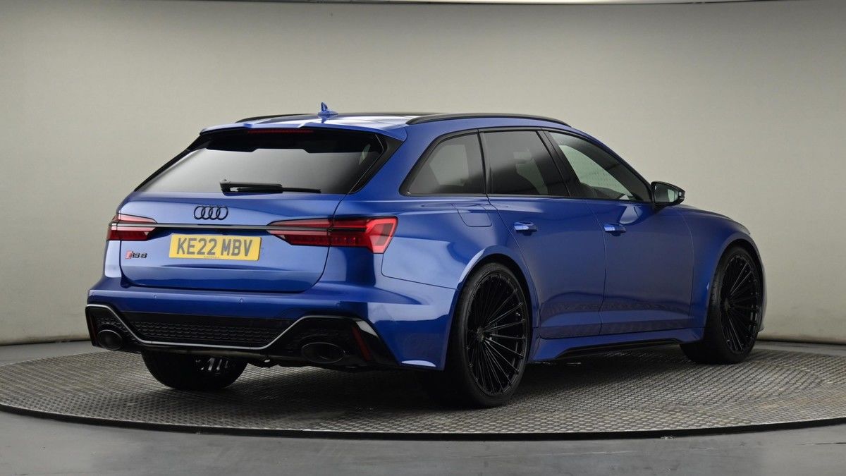 Audi RS6 Avant Image 26