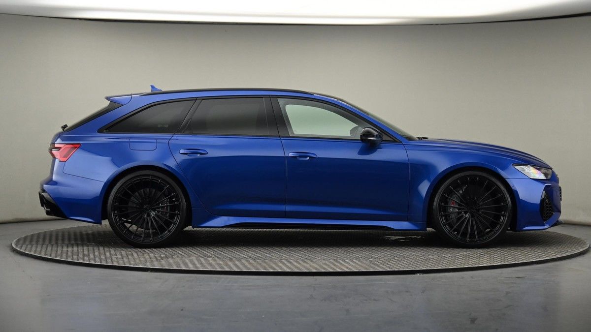 Audi RS6 Avant Image 27