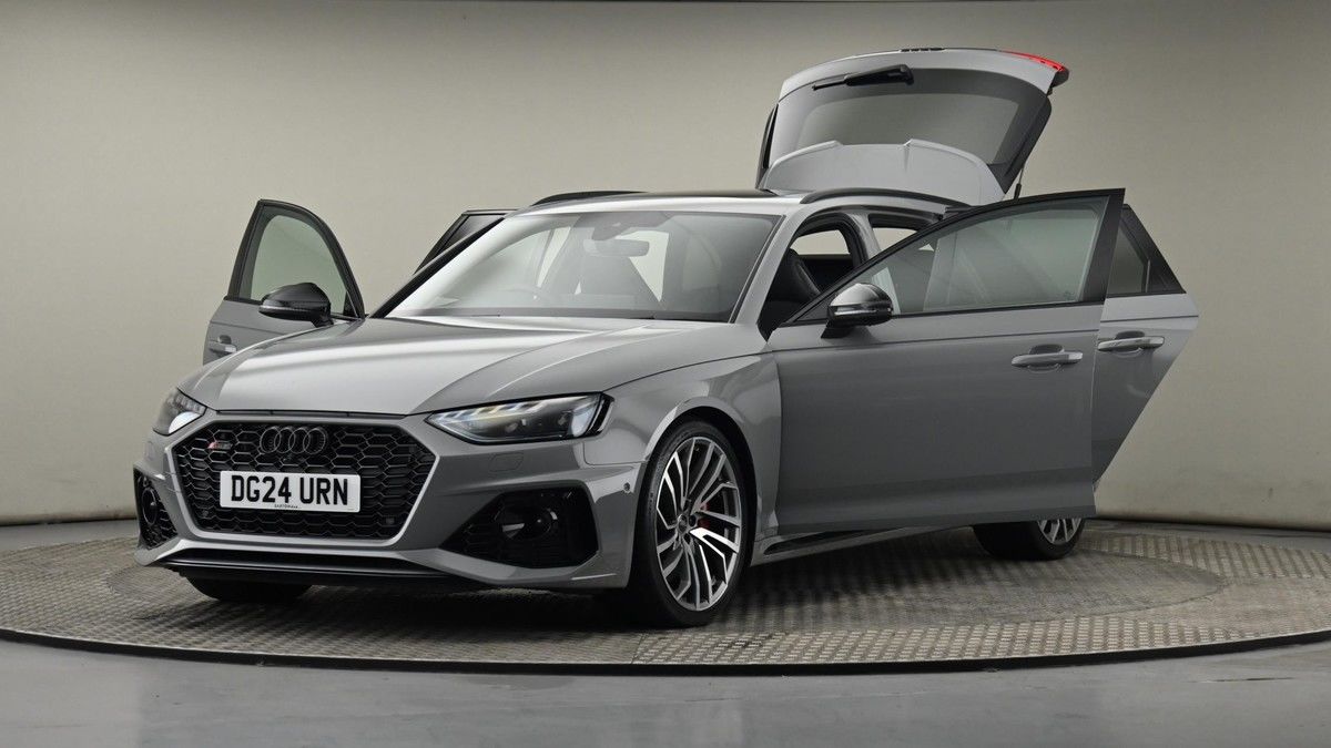 Audi RS4 Avant Image 28