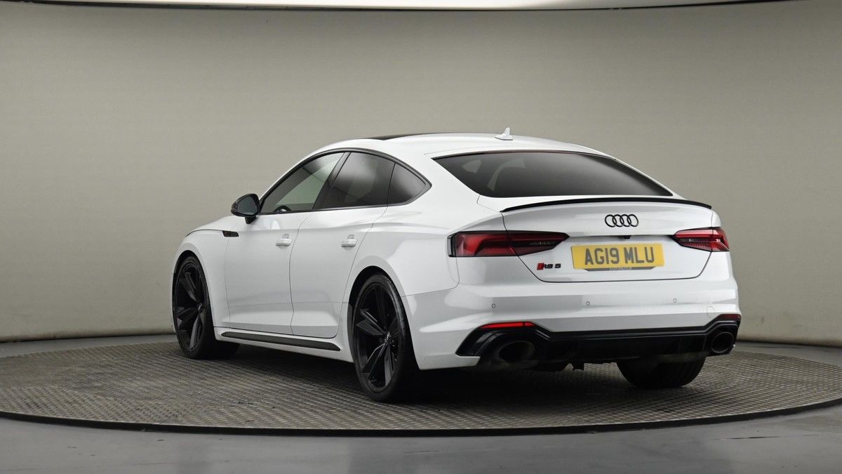 Audi RS5 Image 24