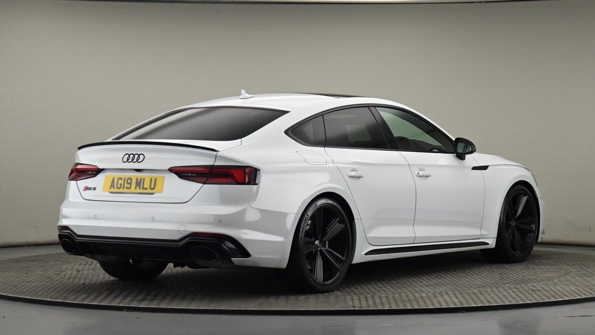 Audi RS5 Image 26