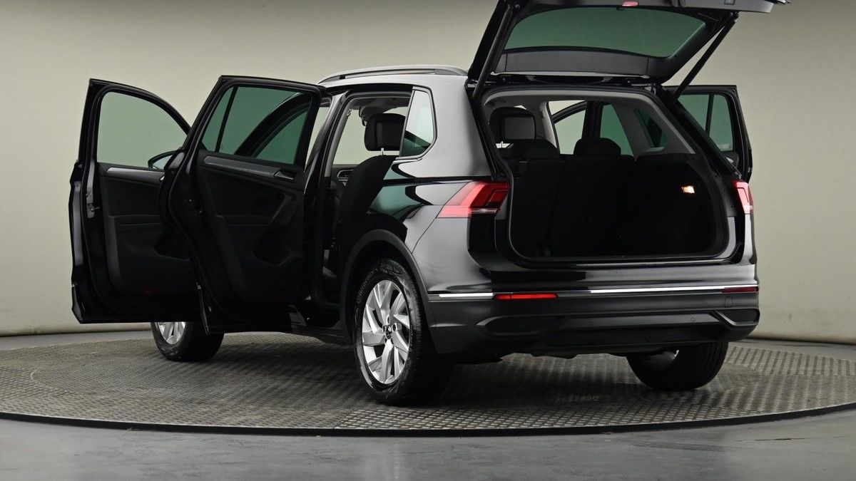 Volkswagen Tiguan Image 29