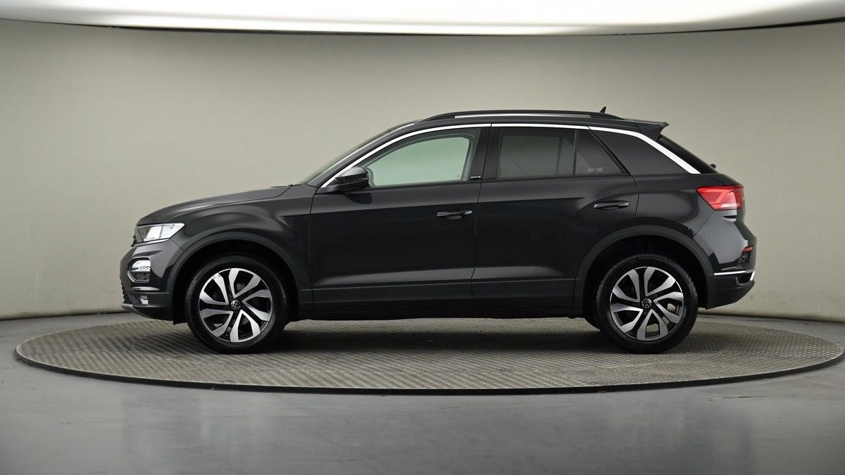 Volkswagen T-Roc Image 23