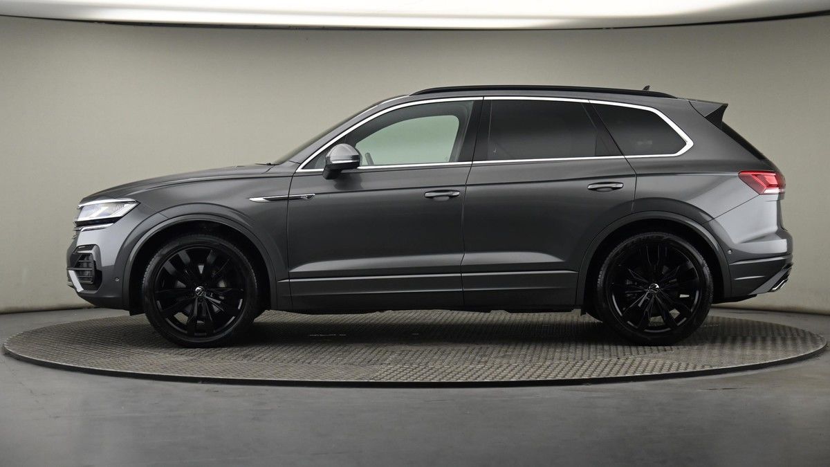 Volkswagen Touareg Image 23