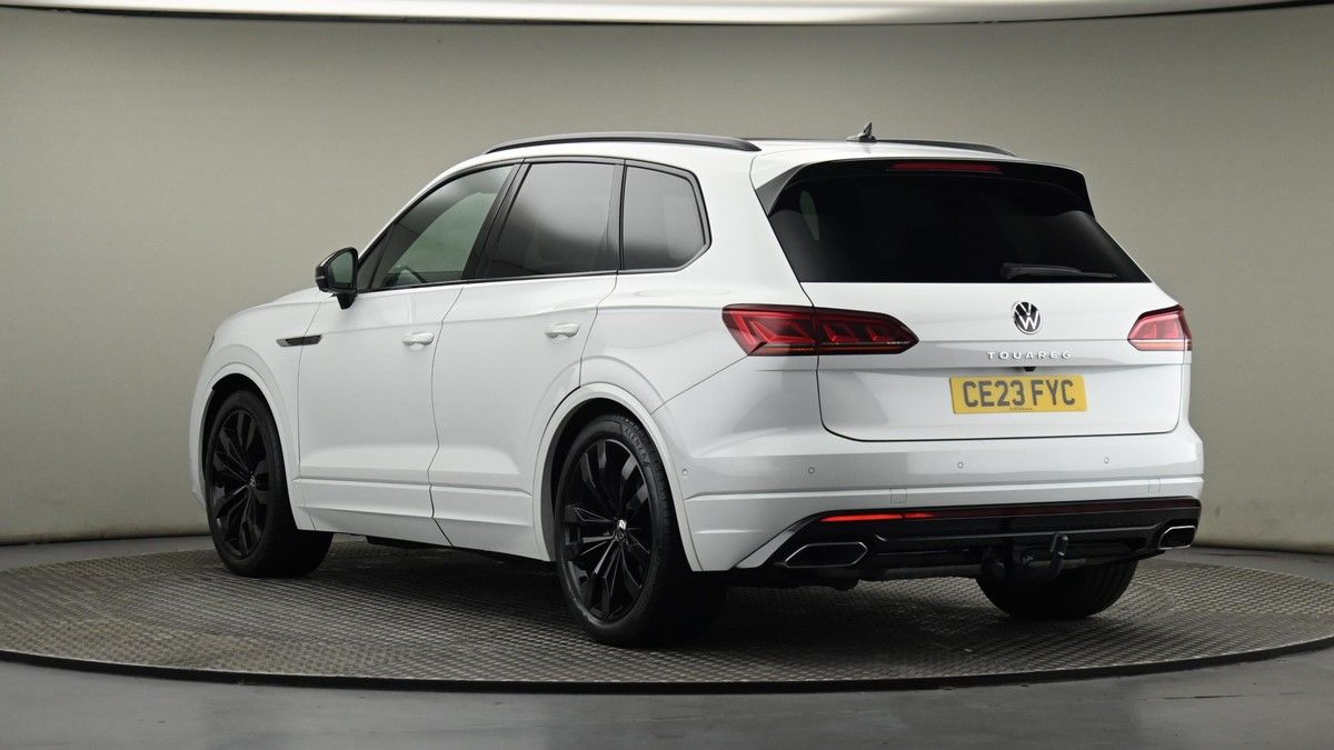 Volkswagen Touareg Image 24