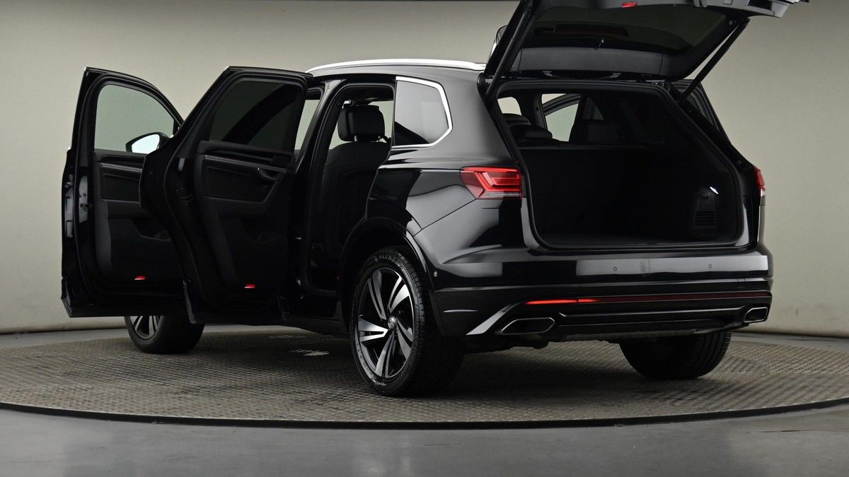 Volkswagen Touareg Image 28