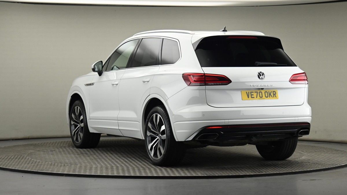 Volkswagen Touareg Image 24