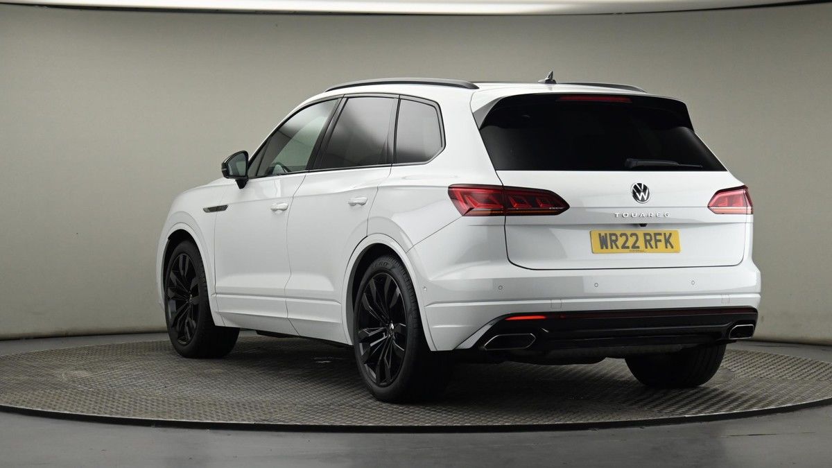 Volkswagen Touareg Image 24