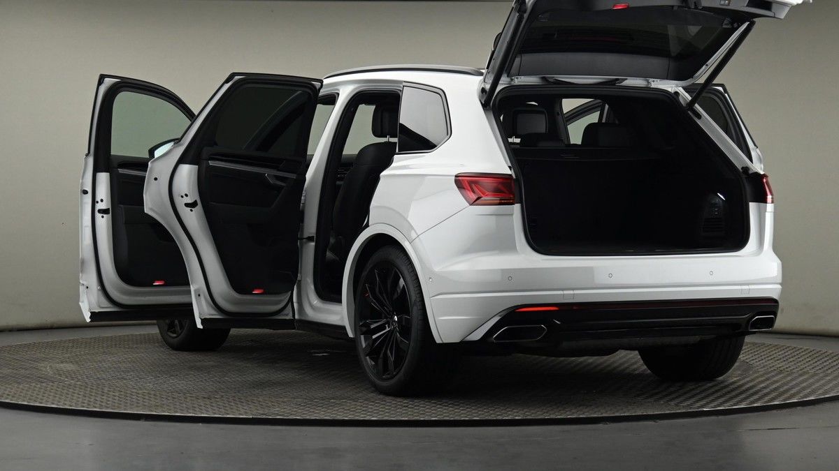 Volkswagen Touareg Image 29