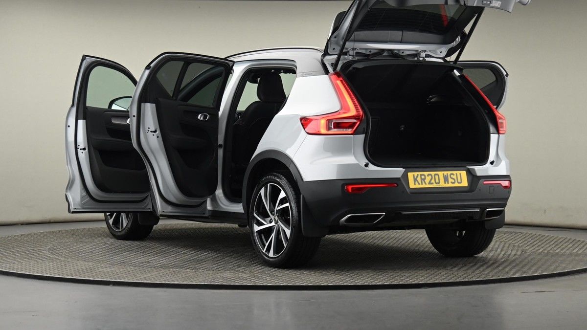 Volvo XC40 Image 28