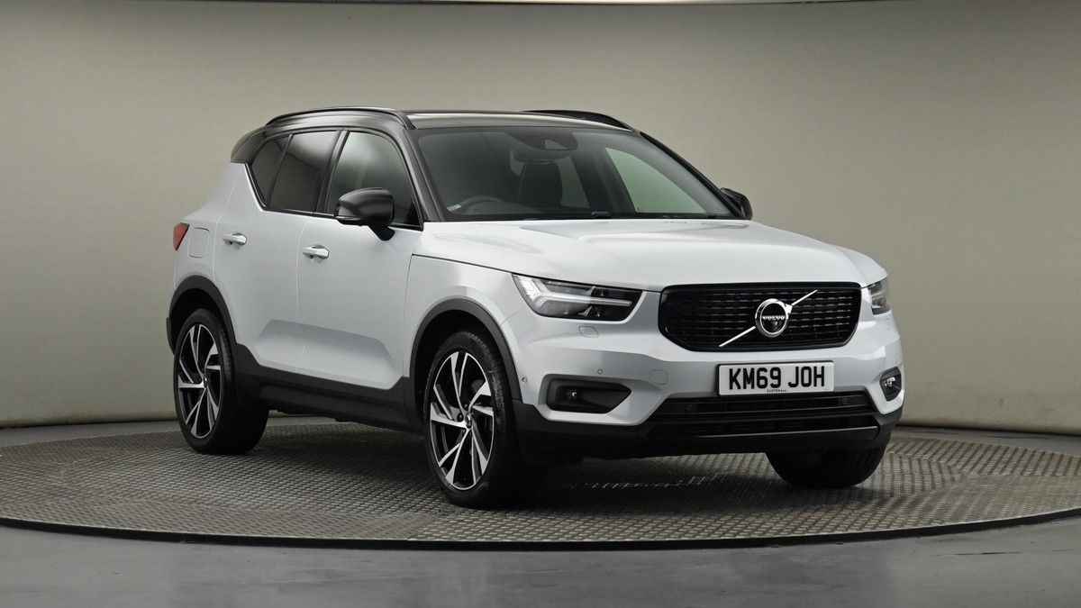 Volvo XC40 Sticky Header Image