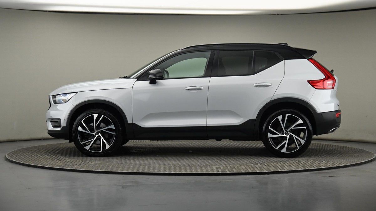 Volvo XC40 Image 23