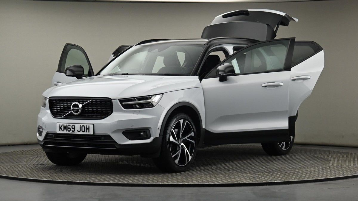 Volvo XC40 Image 28