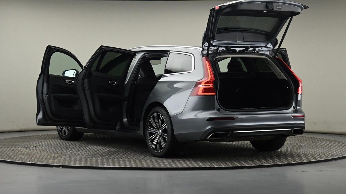 Volvo V60 Image 28