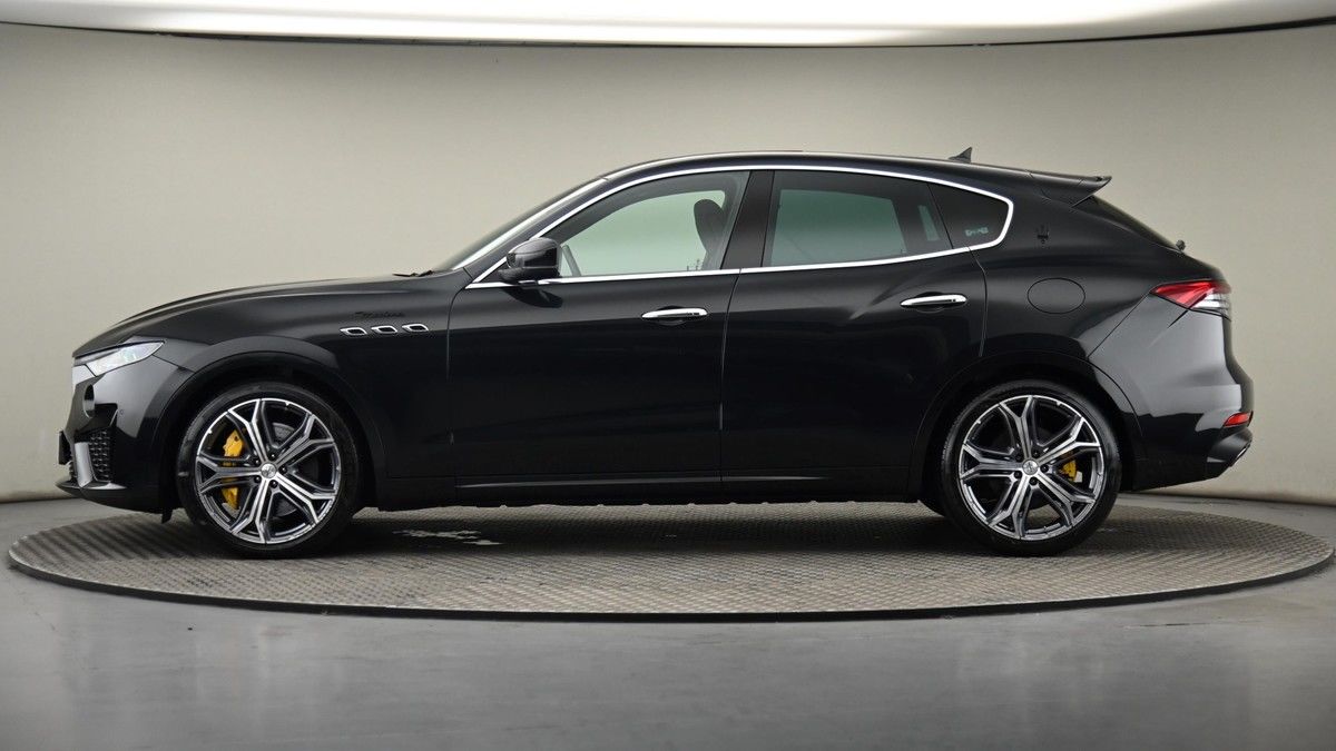 Maserati Levante Image 23