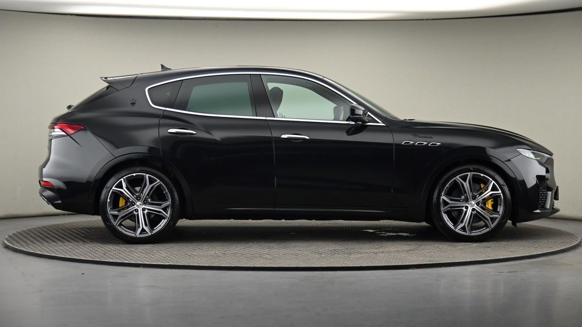 Maserati Levante Image 27
