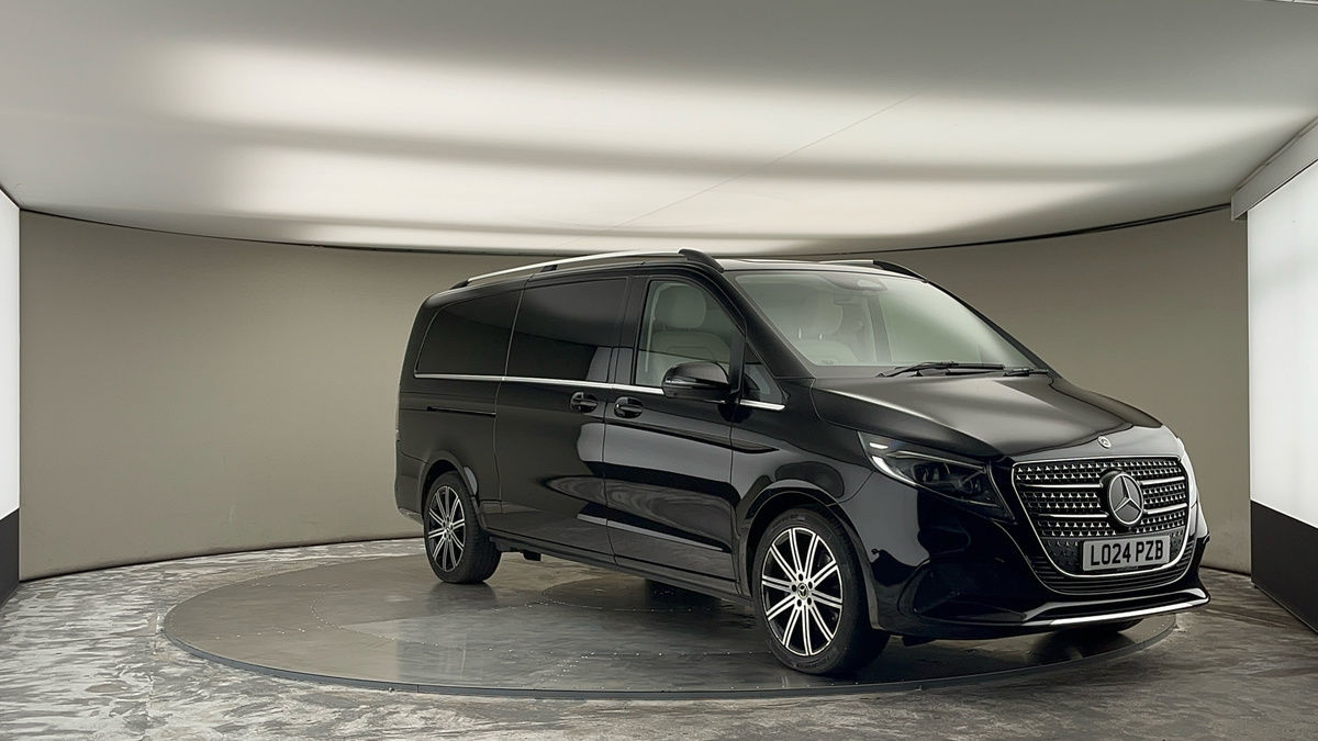 Mercedes-Benz V Class Sticky Header Image